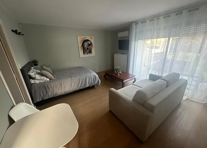 Avec Jardin Route Des Sanguinaires Barbicaja * Ajaccio (Corsica)